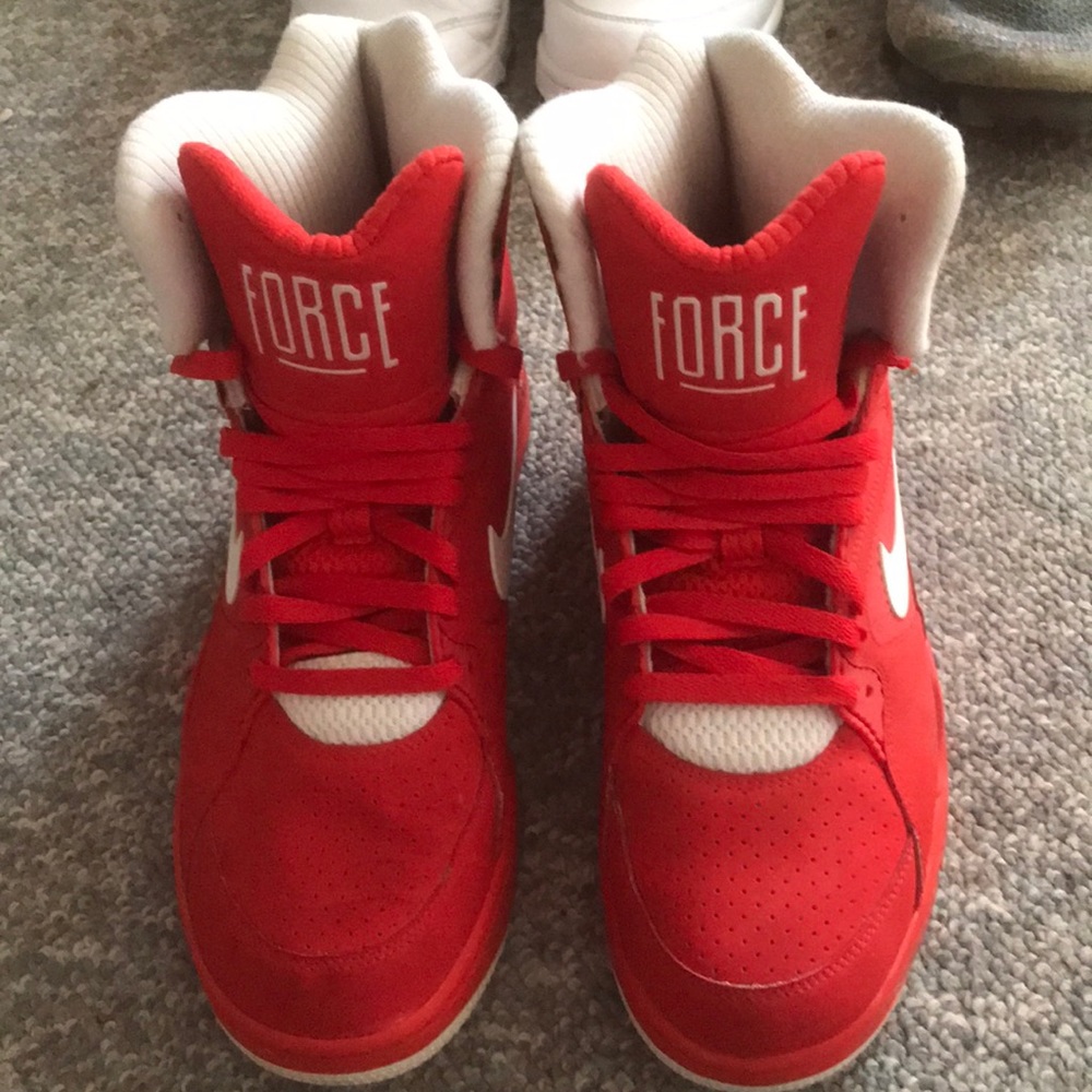 Nike Air command force “university red”
